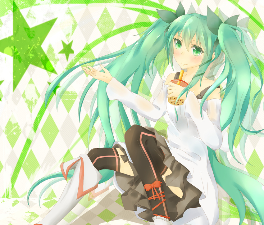 against_wall argyle argyle_background bad_id bad_pixiv_id bare_shoulders black_legwear blush boots bow bubble_tea checkered checkered_background detached_sleeves drink drinking_straw green_eyes green_hair hair_bow hatsune_miku knee_boots long_hair sitting skirt solo star su_roron thighhighs twintails very_long_hair vocaloid