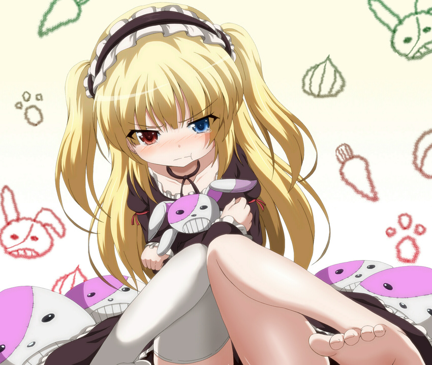 :t alternate_legwear barefoot blonde_hair blue_eyes blush boku_wa_tomodachi_ga_sukunai collarbone doll_hug dr._cryptoso dress gothic_lolita hairband hasegawa_kobato heterochromia highres lolita_fashion lolita_hairband long_hair pout red_eyes revision single_thighhigh solo stuffed_animal stuffed_bunny stuffed_toy tears thighhighs two_side_up