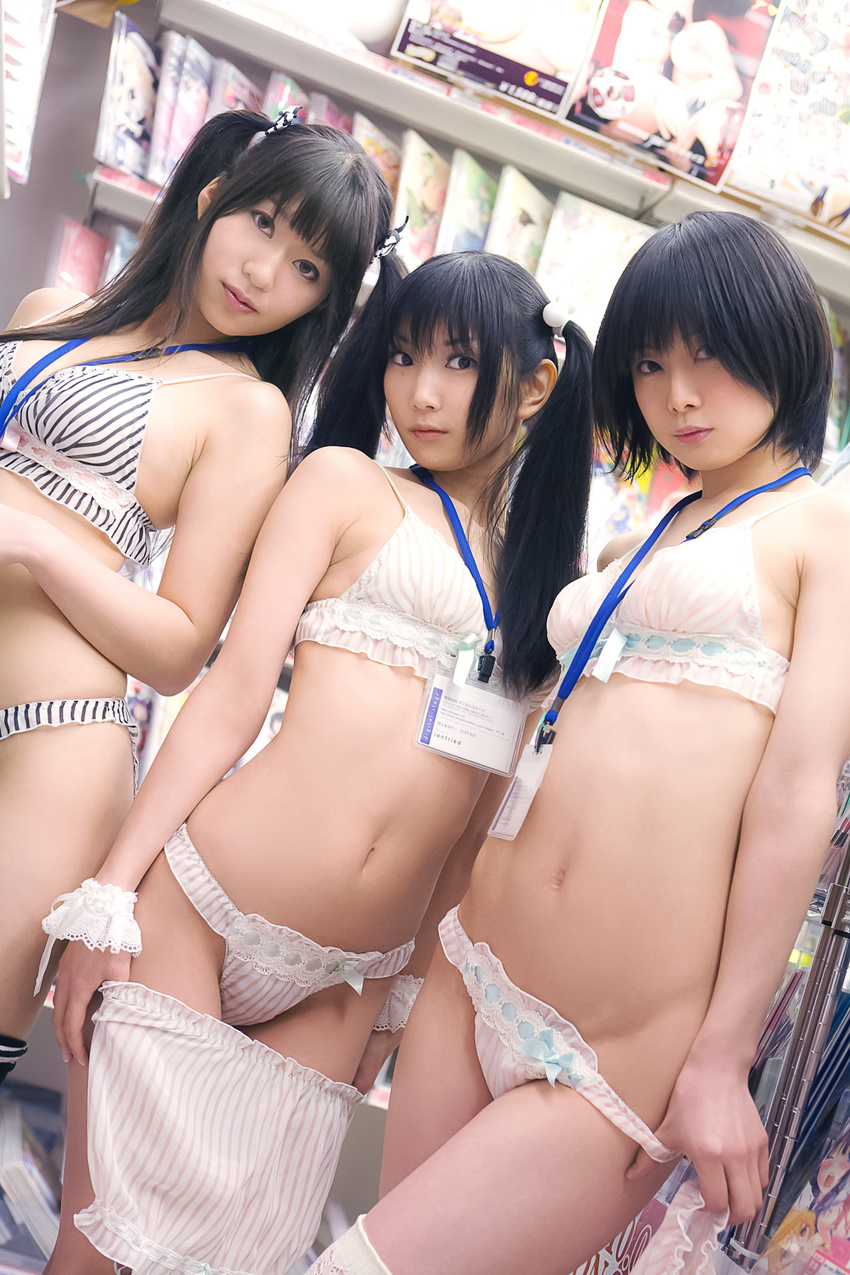 3girls asian bra highres iiniku_ushijima japan lenfried multiple_girls panties photo shop twintails underwear ushijima_iiniku