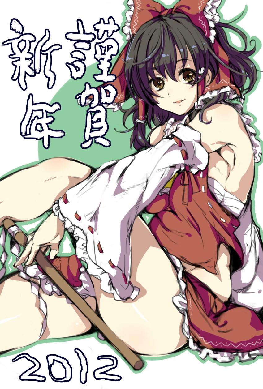 armpits black_hair bow brown_eyes detached_sleeves female gohei hair_bow hair_tubes hakurei_reimu highres japanese_clothes legs miko mound_of_venus skirt smile spanking_momoko thighs touhou translation_request