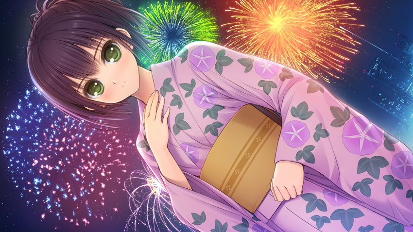 1girl black_hair blush fireworks game_cg green_eyes highres japanese_clothes kimono komorebi_no_nostalgica:_raggio_di_sole_nostalgico looking_at_viewer night norita outdoors sarawatari_itsuki short_hair sky smile solo standing