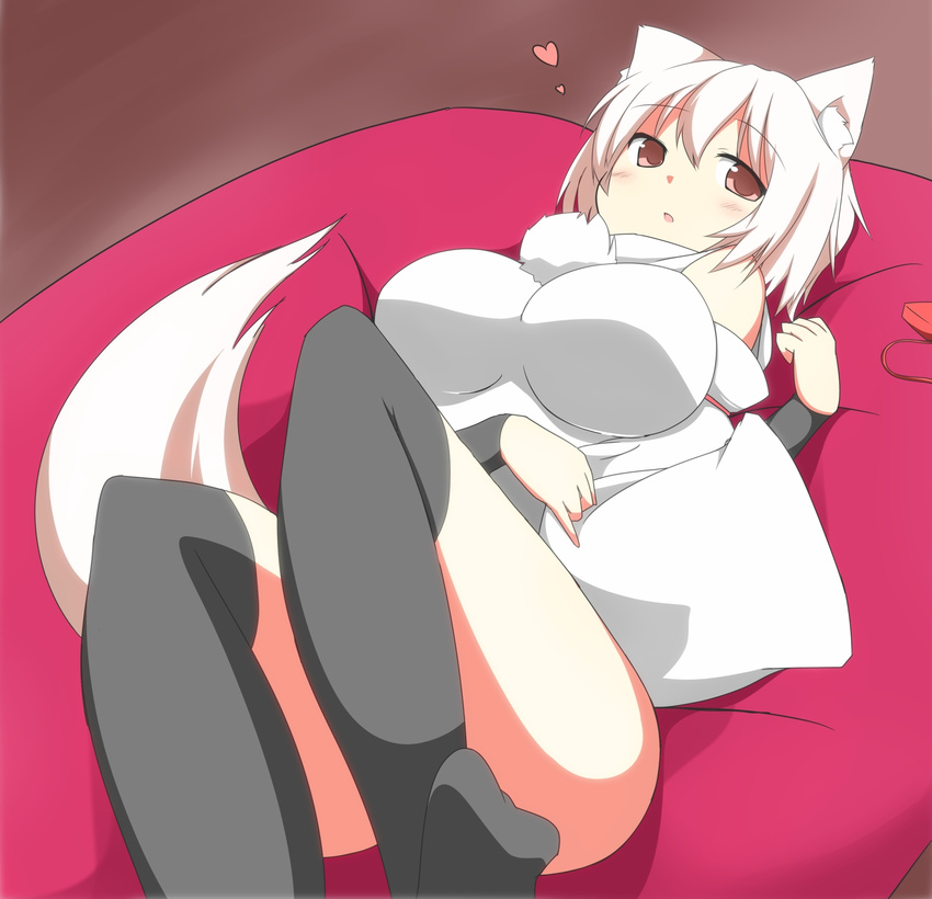 animal_ears black_legwear breasts hat hat_removed headwear_removed heart highres inubashiri_momiji large_breasts mii_(makosuke) red_eyes silver_hair solo tail thighhighs tokin_hat touhou wolf_ears wolf_tail