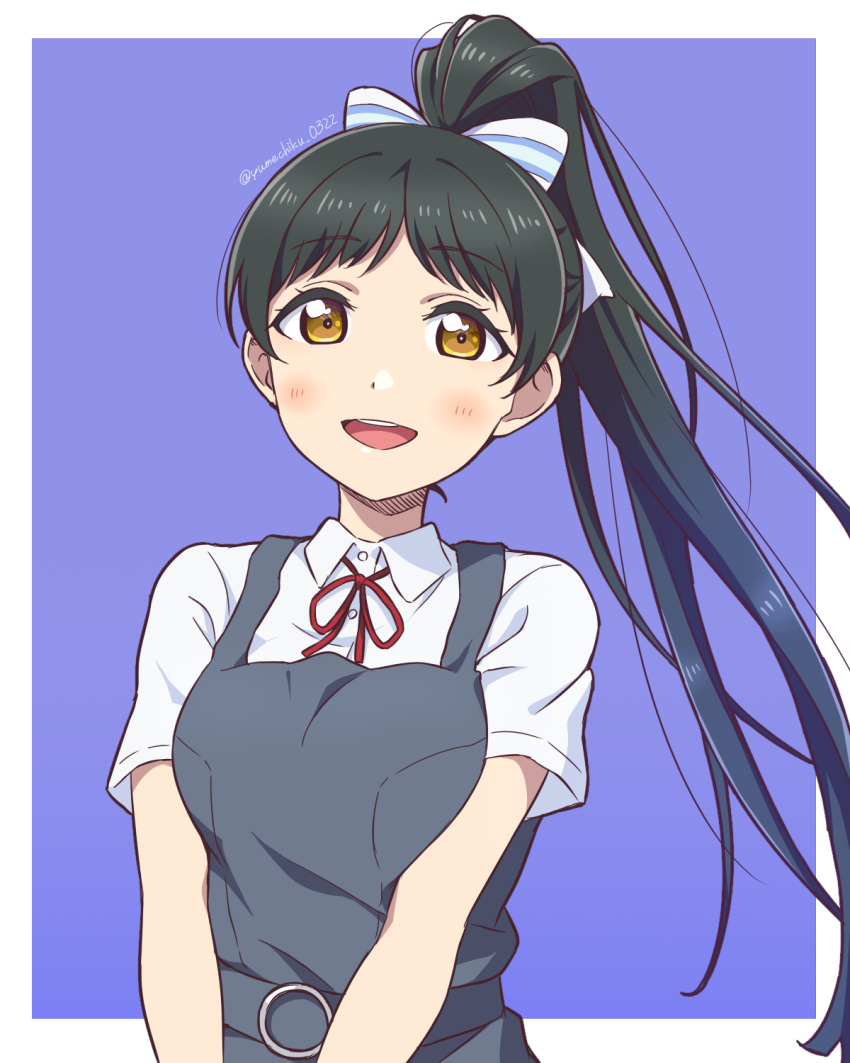 1girl :d black_hair blue_hair blush border bow collared_shirt dress floating_hair gradient_hair grey_dress hair_bow hazuki_ren high_ponytail highres long_hair looking_at_viewer love_live! love_live!_sunshine!! love_live!_superstar!! multicolored_hair open_mouth parted_bangs pinafore_dress purple_background school_uniform shirt short_sleeves sleeveless sleeveless_dress smile solo striped_bow twitter_username upper_body very_long_hair white_border white_bow white_shirt wing_collar yellow_eyes yuigaoka_school_uniform yumechiku