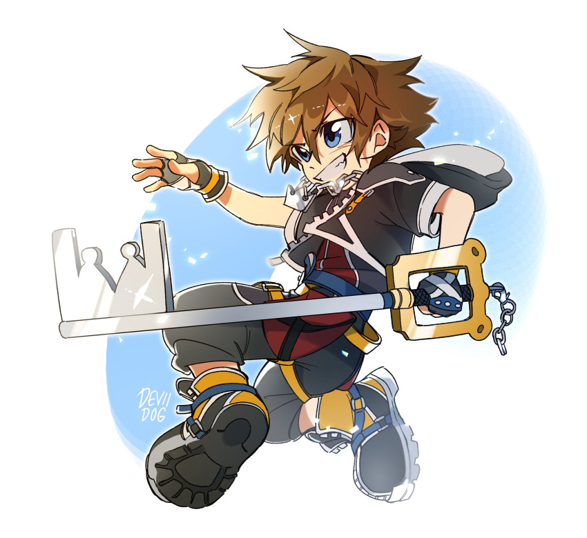 1boy artist_name black_jacket black_pants blue_background blue_eyes boots brown_hair chain_necklace cropped_jacket deviidog0 fingerless_gloves full_body gloves grin hair_between_eyes hands_up highres holding holding_weapon hood hood_down hooded_jacket jacket jewelry keyblade kingdom_hearts male_focus necklace pants pendant short-sleeved_jacket short_hair short_sleeves smile solo sora_(kingdom_hearts) weapon