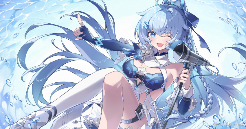 1girl ;d absurdres blue_eyes blue_hair braid breasts chinese_commentary detached_sleeves dress fingerless_gloves gao_hai_takami gloves hair_ornament hairclip highres holding honkai_(series) honkai_impact_3rd long_hair looking_at_viewer medium_breasts megaphone microphone_stand one_eye_closed open_mouth pink_pupils ponytail shigure_kira single_glove single_thighhigh smile solo thigh_strap thighhighs very_long_hair water
