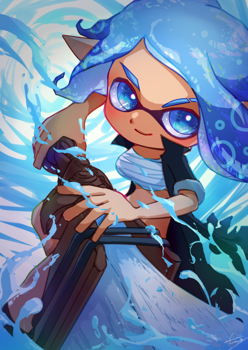 1girl absurdres blue_eyes blue_hair chest_sarashi closed_mouth commentary_request eyebrow_cut highres holding holding_weapon inkling_girl inkling_player_character medium_hair octobrush_(splatoon) paint pointy_ears sarashi smile solo splatoon_(series) splatoon_3 tako_maru_yeah tentacle_hair weapon