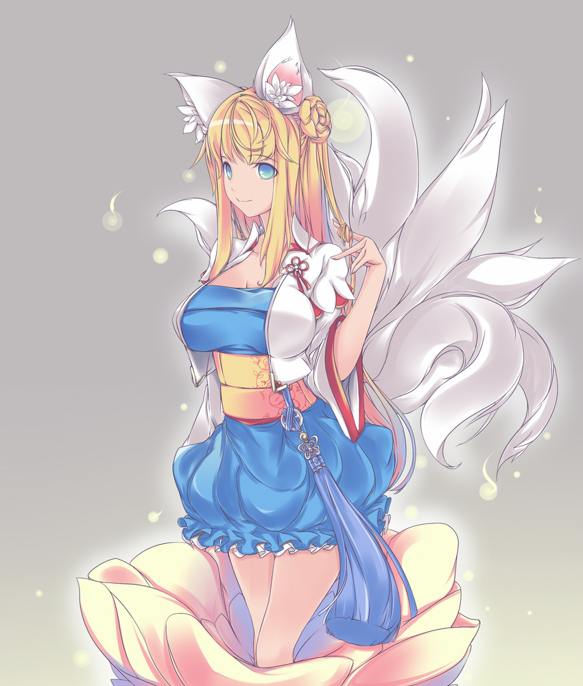 animal_ears aqua_eyes bad_id bad_pixiv_id blonde_hair breasts cleavage faefaea fox_ears fox_tail grey_background hair_bun highres large_breasts long_hair multiple_tails original simple_background smile solo tail wide_sleeves