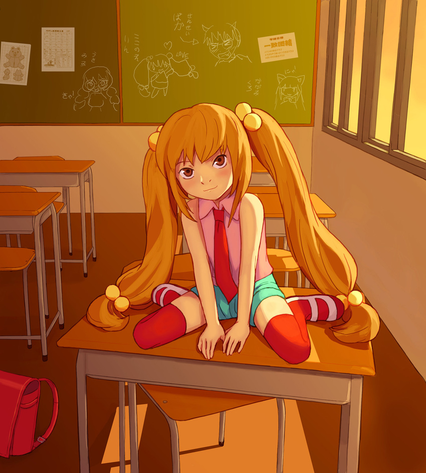 aoki_daisuke backpack bag bare_shoulders blonde_hair blush brown_eyes chair chalkboard child classroom desk directional_arrow hair_bobbles hair_ornament highres indoors juliette_fournier kagami_kuro kodomo_no_jikan kokonoe_rin long_hair looking_at_viewer necktie on_desk partially_translated randoseru red_legwear school_desk shoes shorts sitting smile solo thighhighs translation_request twintails usa_mimi uwabaki very_long_hair wariza window