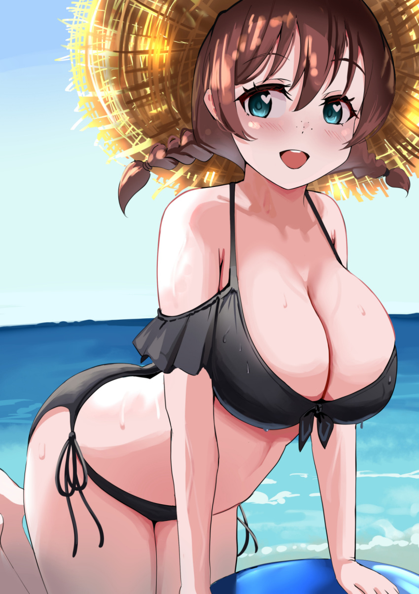 1girl aqua_eyes bikini black_bikini blue_sky braid breasts brown_hair cleavage commentary_request day emma_verde freckles hair_between_eyes hat heart heart-shaped_pupils highres kneeling large_breasts looking_at_viewer love_live! love_live!_nijigasaki_high_school_idol_club medium_hair ocean open_mouth outdoors pisagi sky smile solo straw_hat swimsuit symbol-shaped_pupils teeth twin_braids upper_teeth_only