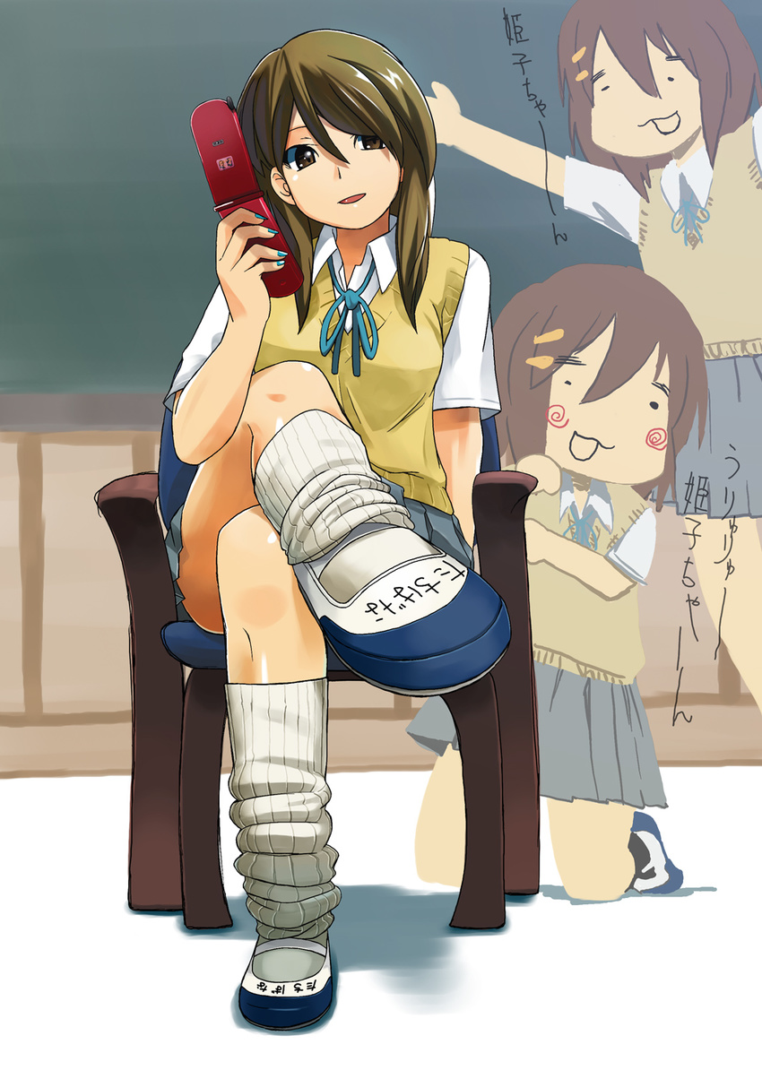 :d blue_nails brown_eyes brown_hair cellphone crossed_legs extra foreshortening genmai-doublevision gyaru hair_ornament hairclip highres hirasawa_yui k-on! kogal legs loose_socks multiple_girls nail_polish open_mouth phone school_uniform shoes sitting smile socks sweater_vest tachibana_himeko translated uwabaki