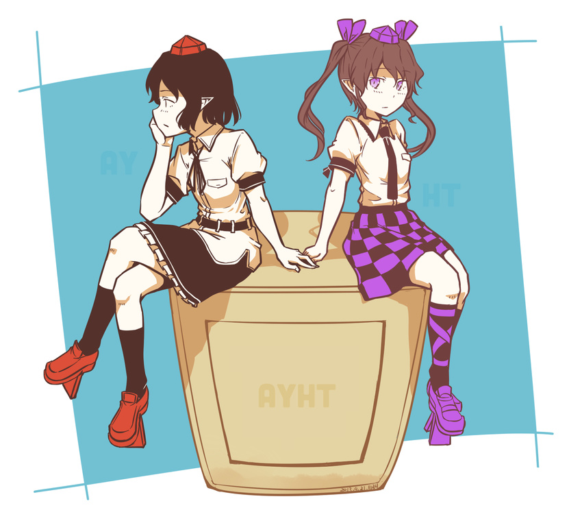 black_hair brown_hair checkered checkered_skirt hat highres himekaidou_hatate kawashina_(momen_silicon) long_hair multiple_girls pointy_ears purple_eyes shameimaru_aya short_hair simple_background sitting skirt tokin_hat touhou twintails