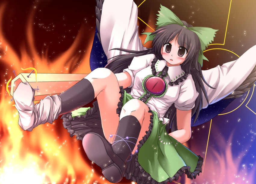 asymmetrical_clothes looking_at_viewer lzh mismatched_footwear reiuji_utsuho solo touhou