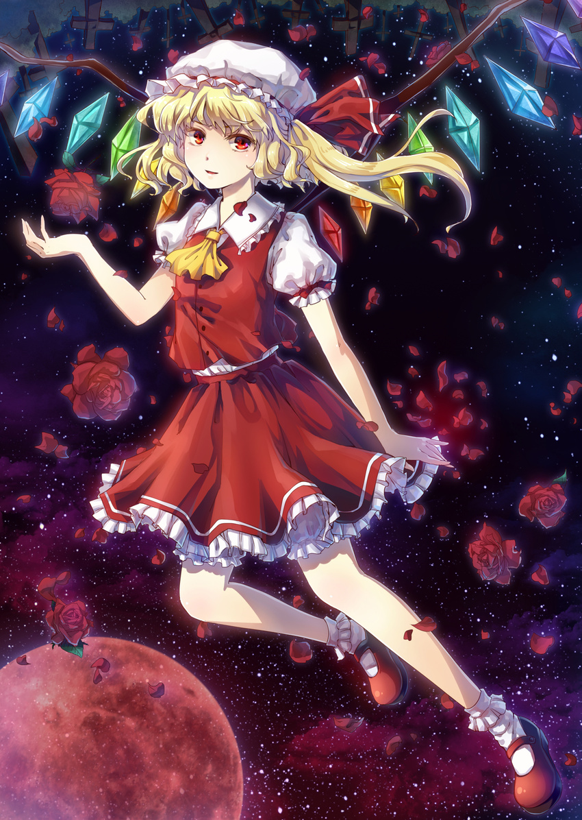 ascot bad_id bad_pixiv_id blonde_hair bobby_socks flandre_scarlet flower hat highres mary_janes open_mouth petals red_eyes rose shoes short_hair side_ponytail skirt skirt_set smile socks solo touhou wings yezhi_na