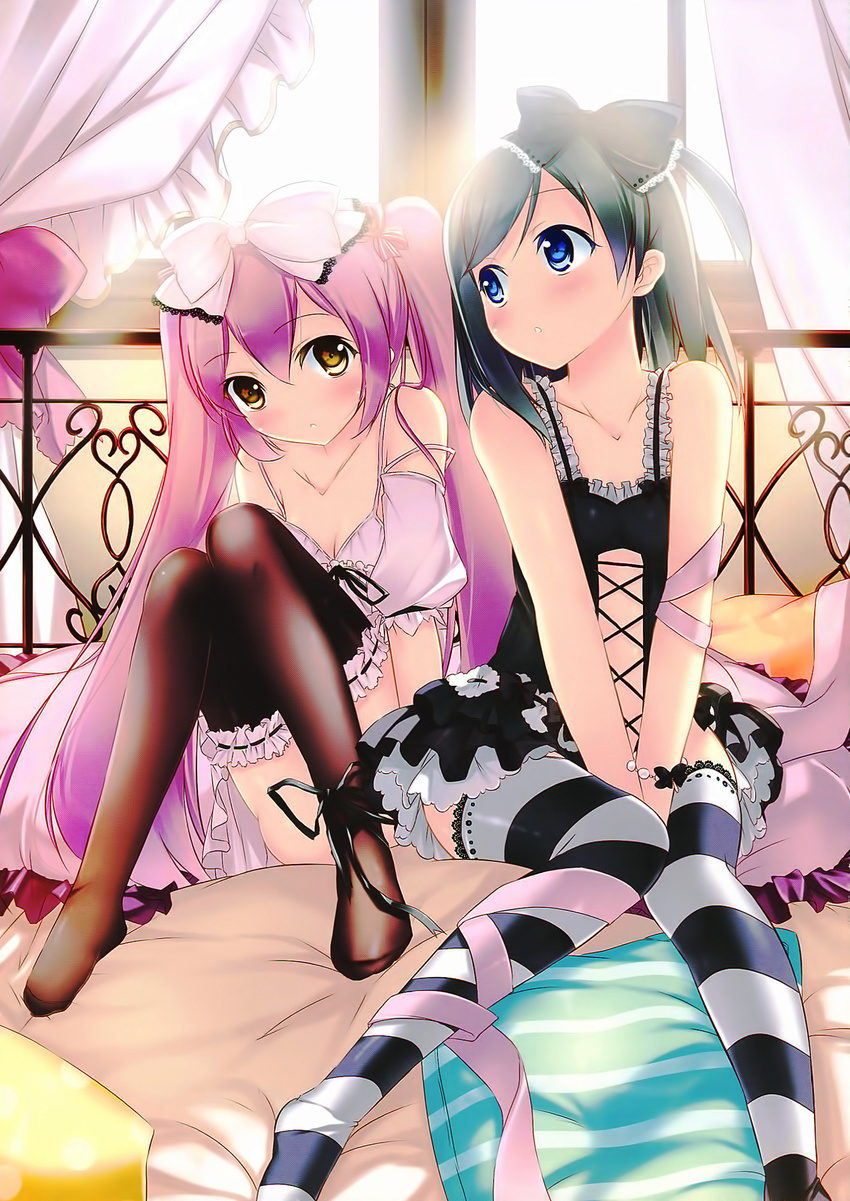 backlighting bare_shoulders bed bed_sheet black_hair black_legwear blue_eyes bow curtains detached_sleeves dress emanuella_porlallora feet_out_of_frame frilled_legwear hair_bow hentai_ouji_to_warawanai_neko. highres indoors kaho_okashii knees_together_feet_apart knees_up lace lace-trimmed_thighhighs legs multiple_girls no_shoes on_bed pillow pink_hair sitting sleeveless striped striped_legwear thighhighs tsutsukakushi_tsukiko v_arms white_legwear window yellow_eyes