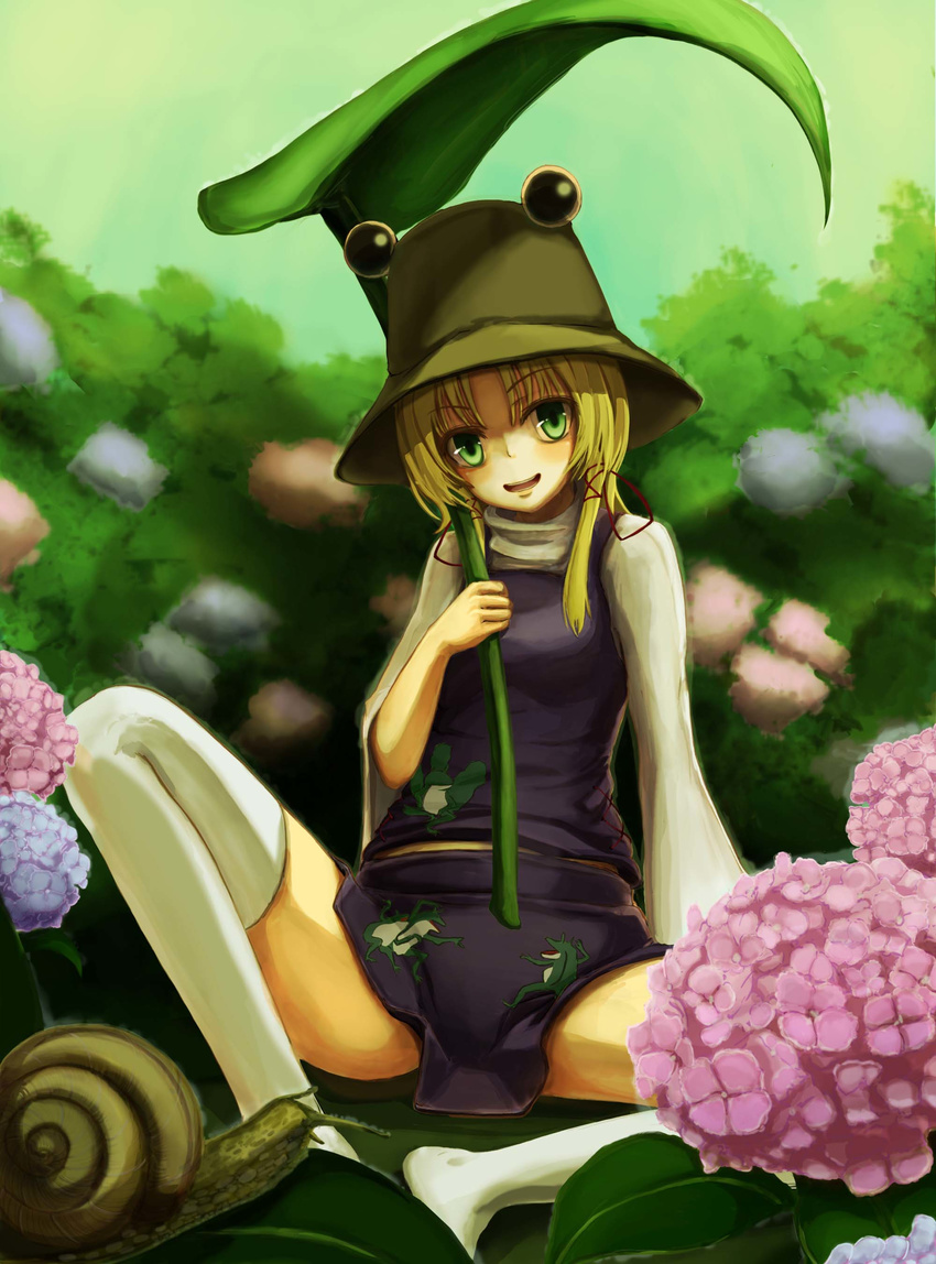 absurdres blonde_hair flower green_eyes hair_ornament hat highres hydrangea iny leaf_umbrella lily_pad looking_at_viewer moriya_suwako smile snail solo spread_legs thighhighs touhou white_legwear