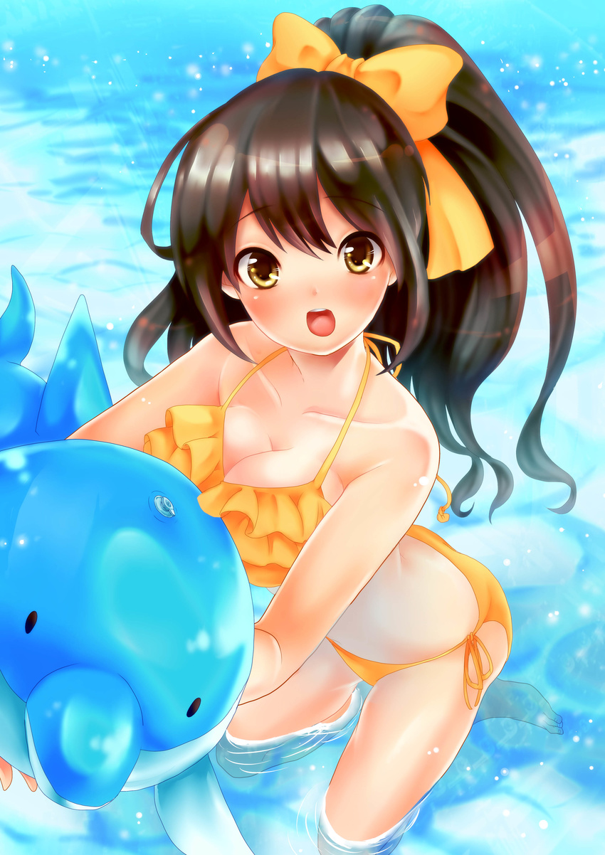:o absurdres bad_id bad_pixiv_id barefoot bikini black_hair breasts cleavage highres long_hair medium_breasts open_mouth original ponytail solo swimsuit teltelhousi water yellow_eyes