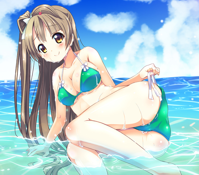 arm_support ass bad_id bad_pixiv_id beach bikini blush bow breasts brown_hair cleavage cloud day green_bikini hair_bow hair_ornament hairclip kurou_(quadruple_zero) large_breasts long_hair looking_at_viewer love_live! love_live!_school_idol_project minami_kotori ocean outdoors partially_submerged pure_girls_project sky smile solo swimsuit untied untied_bikini water wet yellow_eyes