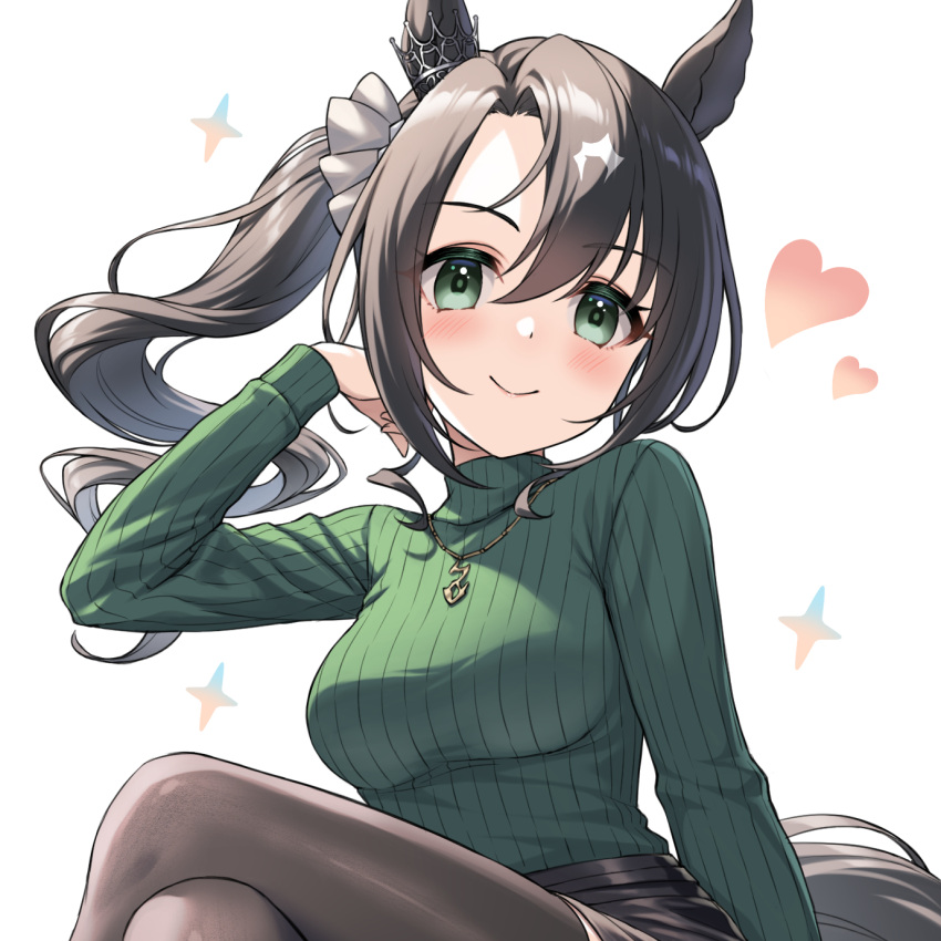 1girl alternate_costume animal_ears black_hair black_pantyhose black_skirt blush breasts commentary_request crossed_legs ear_ornament green_eyes hair_between_eyes hair_ornament heart highres horse_ears horse_girl horse_tail jewelry long_sleeves looking_at_viewer medium_breasts necklace pantyhose ponytail ribbed_sweater satono_crown_(umamusume) simple_background skirt smile solo sweater tail tomo_(tmtm_mf_mf) turtleneck turtleneck_sweater umamusume upper_body white_background