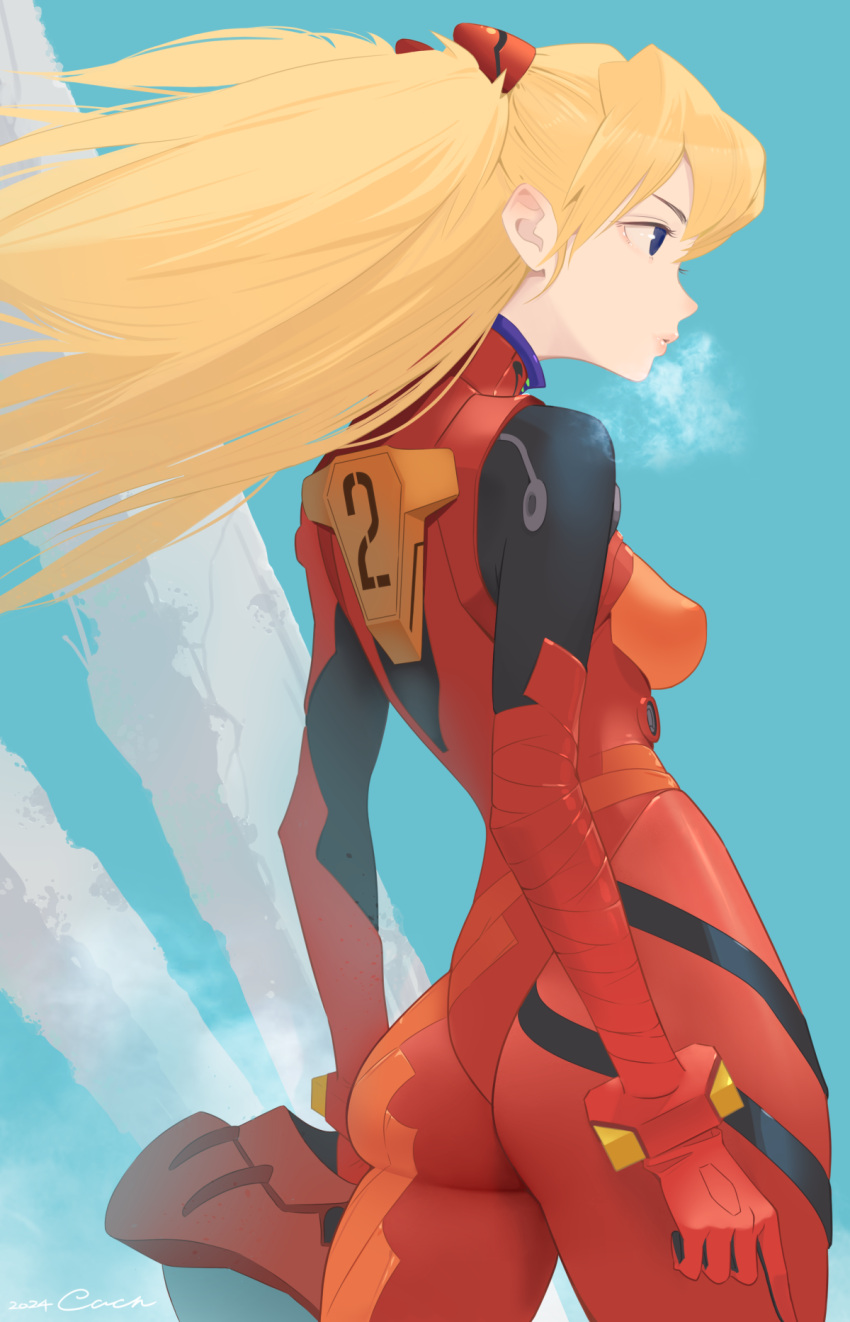1girl alternate_hair_color blonde_hair blue_background blue_eyes bodysuit breasts cacn helmet highres holding holding_helmet interface_headset long_hair medium_breasts multicolored_bodysuit multicolored_clothes neon_genesis_evangelion pilot_suit plugsuit profile red_bodysuit skin_tight solo souryuu_asuka_langley steam_from_mouth