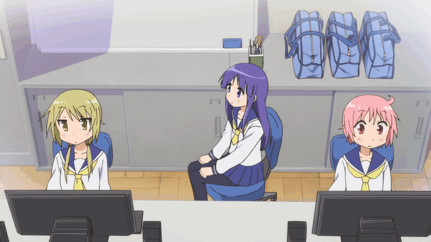 3girls animated animated_gif bag blonde_hair blue_eyes blue_hair chair computer hinata_yukari ichii_yui multiple_girls nonohara_yuzuko pink_eyes pink_hair school_bag school_uniform scissors screencap spinning stationery whiteboard yellow_eyes yuyushiki