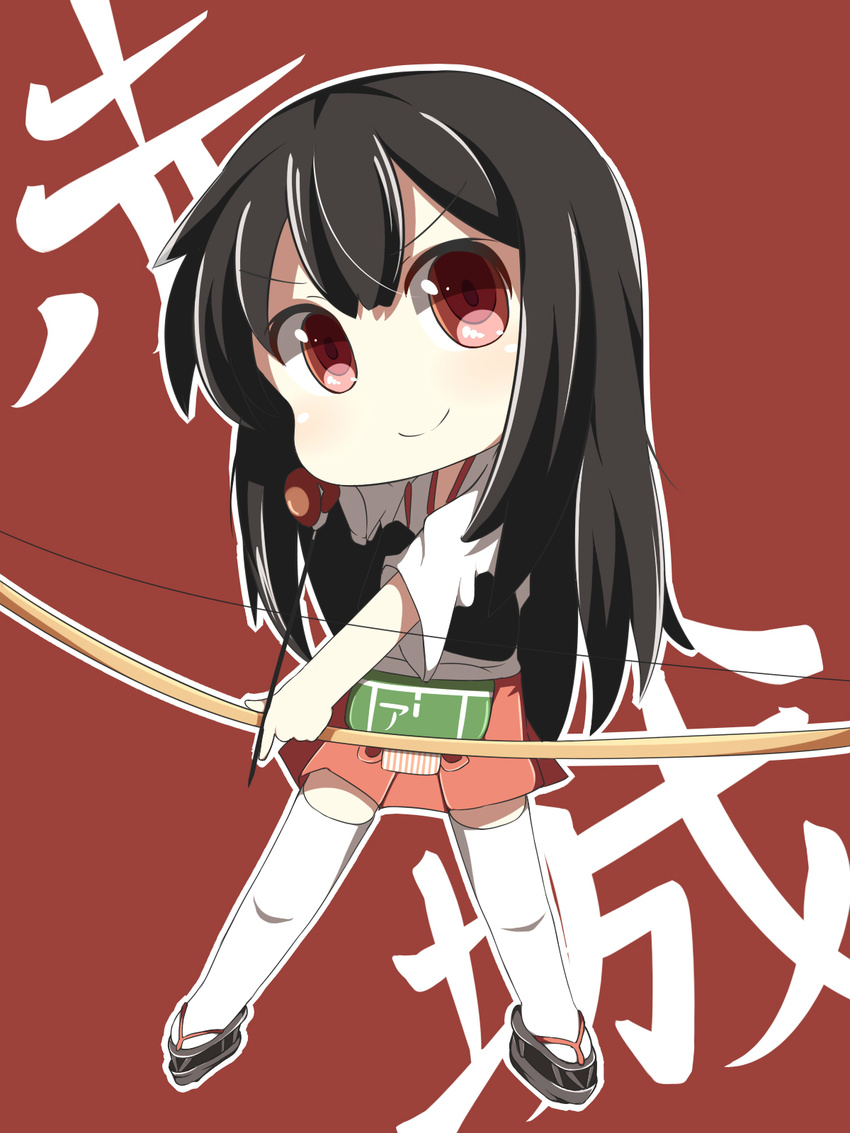 akagi_(kantai_collection) armor arrow black_hair bow_(weapon) chibi gloves highres japanese_clothes kantai_collection long_hair muneate naoto_(96neko96) platform_footwear red_eyes sandals smile solo thighhighs weapon