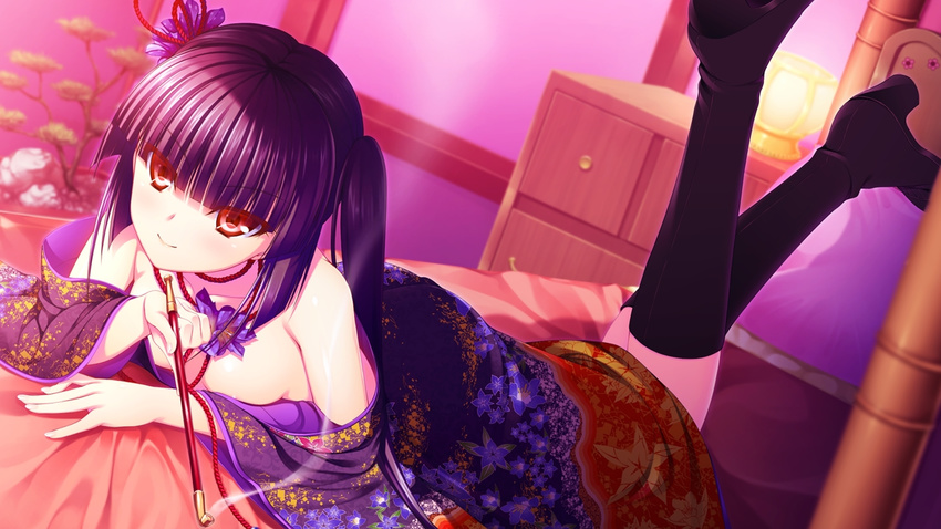 16:9 1girl asami_asami bare_shoulders black_hair boots breasts chest_of_drawers game_cg japanese_clothes long_hair looking_at_viewer lying no_bra on_stomach re:birth_colony red_eyes rindou_airi side_ponytail smile solo