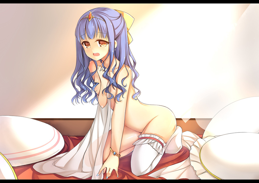 amemiya_ruki bed_sheet blue_hair bracelet covering covering_breasts curly_hair fingernails glint hair_censor hair_ornament highres jewelry kneeling letterboxed long_hair nail_polish nude open_mouth original single_thighhigh solo thighhighs white_legwear yellow_eyes