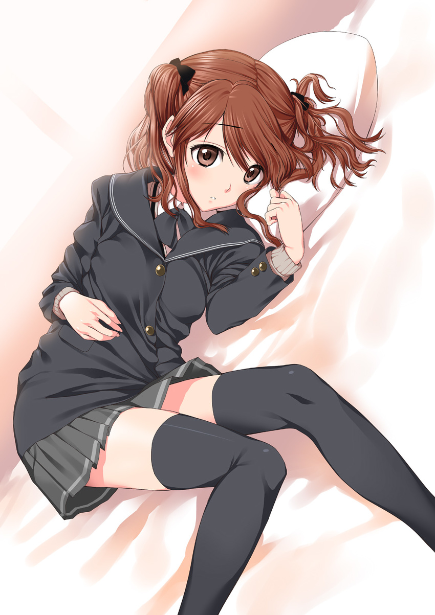 amagami bad_id bad_pixiv_id bed brown_eyes brown_hair grey_skirt highres kibito_high_school_uniform long_sleeves lying nakata_sae pillow pleated_skirt school_uniform serafuku short_hair skirt solo suzume_inui thighhighs twintails