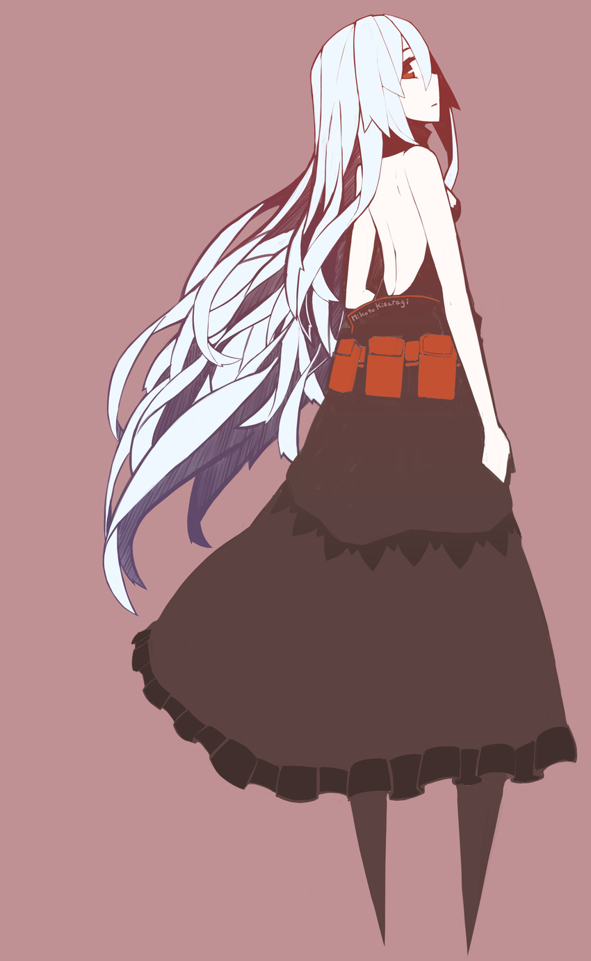 absurdres albino aneacard_cinnabari_(oi+) back bad_id bad_pixiv_id bare_shoulders belt belt_pouch dress highres long_hair looking_at_viewer mikoto_(oi_plus) original pouch red_background red_eyes signature simple_background skirt solo utility_belt very_long_hair white_hair