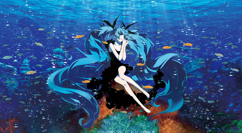 barefoot bubble dress feet fish haruyo_(imokenp) hatsune_miku highres long_hair revision shinkai_shoujo_(vocaloid) smile solo submerged twintails underwater very_long_hair vocaloid