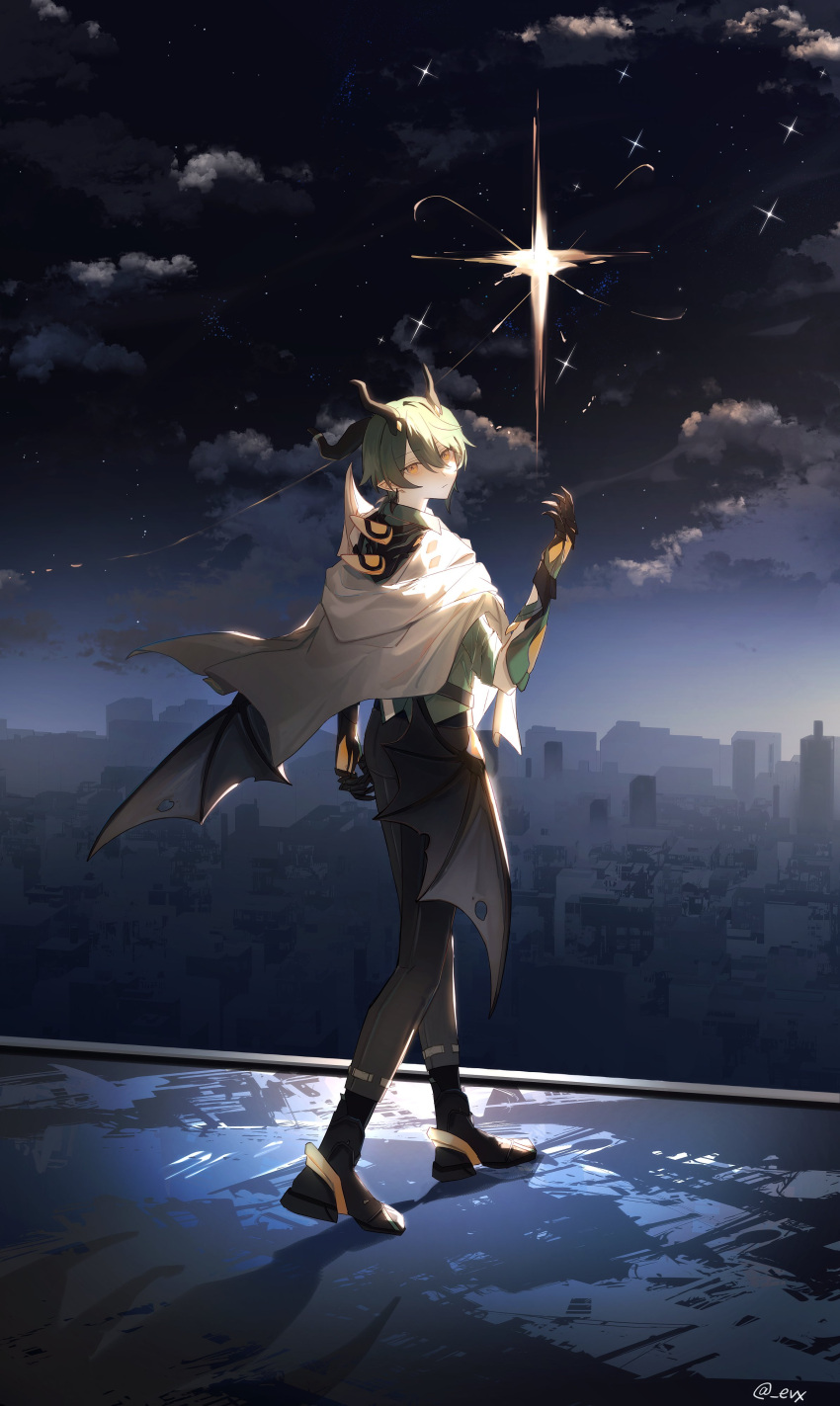 1boy absurdres black_horns black_sky city claws closed_mouth eve_(meltdown) full_body green_hair highres honkai_(series) honkai_impact_3rd horns kosma male_focus night outdoors pointy_ears sky solo standing star_(sky) star_(symbol) yellow_eyes