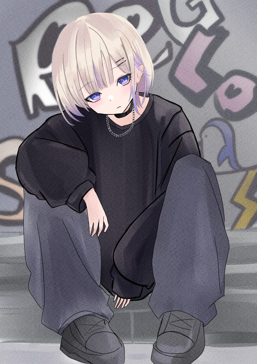 1girl absurdres alternate_costume black_choker black_footwear black_pants black_shirt blonde_hair choker hair_ornament hairpin highres hololive hololive_dev_is looking_at_viewer multicolored_hair nose_(155cm042kg) pants purple_eyes purple_hair shirt shoes short_hair solo streaked_hair todoroki_hajime virtual_youtuber