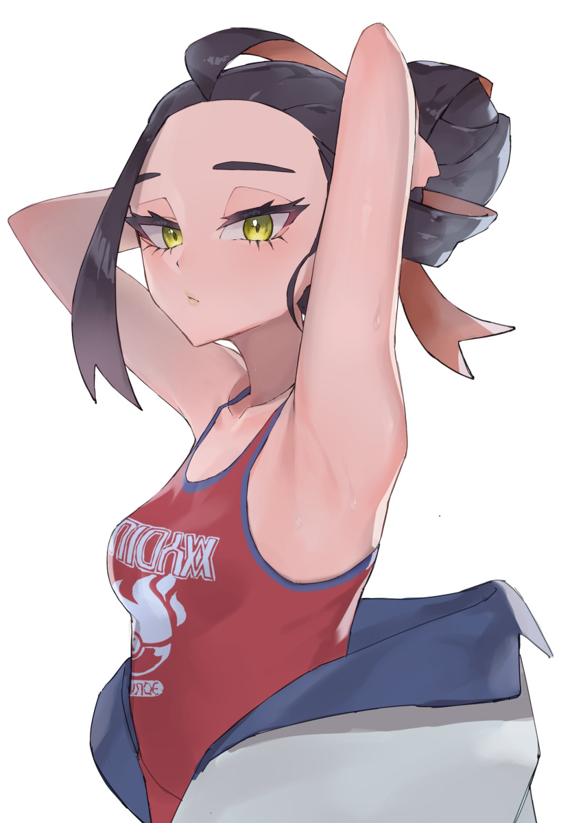 1girl absurdres armpits black_hair carmine_(pokemon) closed_mouth eyelashes from_side highres looking_at_viewer multicolored_hair pokemon pokemon_sv red_hair red_shirt rindoriko shirt sleeveless sleeveless_shirt solo sweat two-tone_hair tying_hair upper_body white_background yellow_eyes