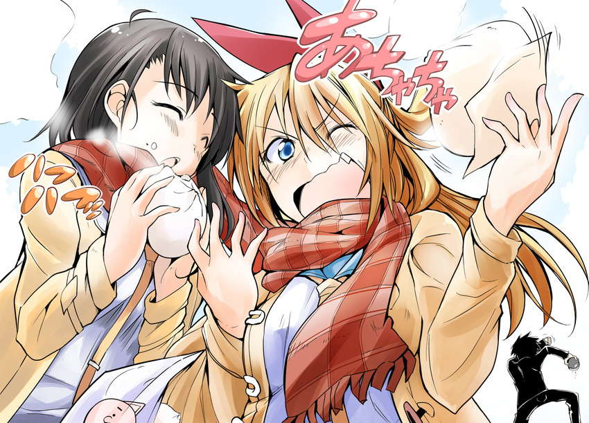 2girls baozi bibi black_hair blonde_hair blue_eyes closed_eyes d; eating food ichijou_raku kirisaki_chitoge multiple_girls nisekoi one_eye_closed onodera_kosaki open_mouth scarf school_uniform steam