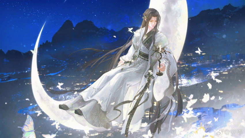 1boy bead_bracelet beads black_hair black_robe black_shoes bracelet bug butterfly candle candlestand chinese_clothes chinese_commentary closed_mouth crescent_moon earrings expressionless facial_mark fishnets floral_print flower flower_ornament forehead_mark full_body green_sash green_shawl hair_ornament hanfu head_chain highres holding_candlestand jewelry leaf_hair_ornament lily_(flower) lily_print long_hair long_sleeves looking_to_the_side male_focus midair moon mountainous_horizon night on_crescent on_moon orange_lips original outdoors parted_bangs river robe sash see-through_clothes see-through_shawl shawl shoes sidelocks sitting sky solo star_(sky) starry_sky two-tone_robe very_long_hair water watermark weibo_watermark white_butterfly white_flower white_hanfu white_lily white_robe wide_sleeves yellow_eyes yimaoxun