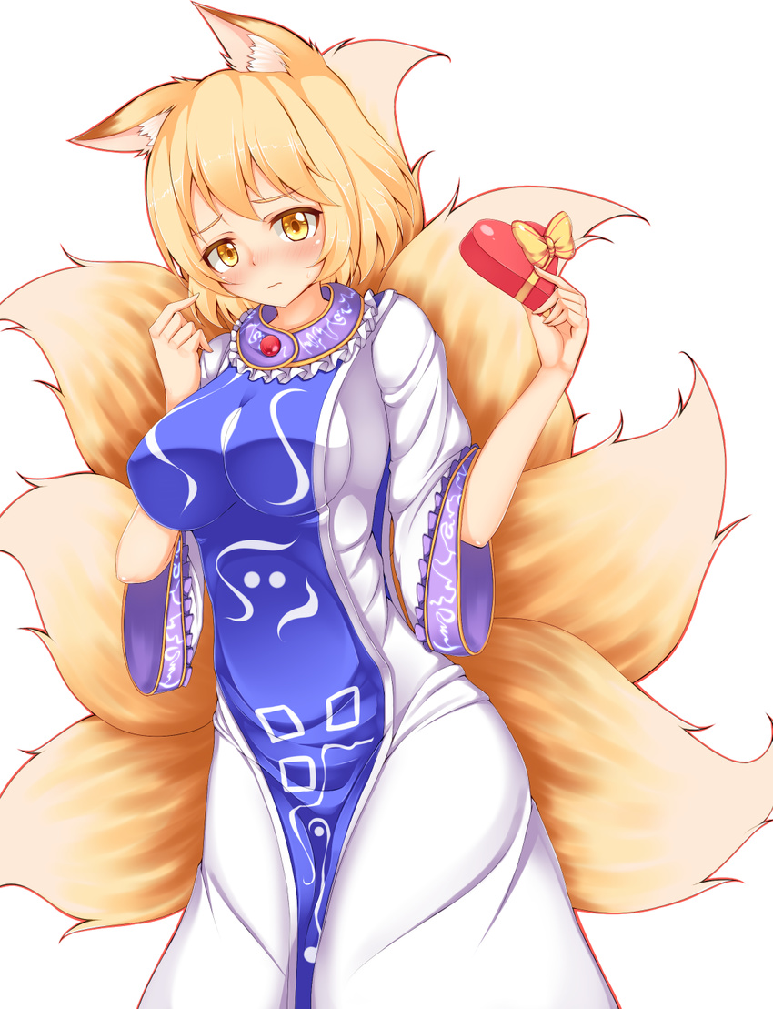 animal_ears blonde_hair blush box breasts fox_ears fox_tail gift gift_box heart highres kuroleo large_breasts looking_at_viewer multiple_tails no_hat no_headwear simple_background solo tabard tail touhou valentine white_background wide_sleeves yakumo_ran yellow_eyes