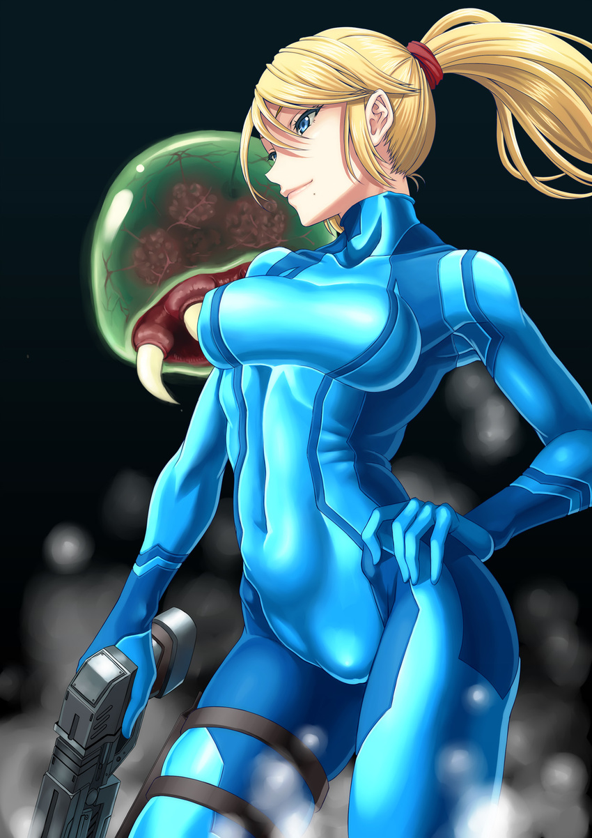 armpits bangs black_background blonde_hair blue_eyes bodysuit breasts collarbone colored_eyelashes contrapposto covered_navel cowboy_shot from_side gloves gun hair_between_eyes hand_on_hip handgun high_ponytail highres hip_bones holding holding_weapon looking_to_the_side medium_breasts metroid metroid:_other_m metroid_(creature) mole mole_under_mouth monster ponytail samus_aran scrunchie shunzou skin_tight smile standing steam thigh_strap turtleneck weapon zero_suit