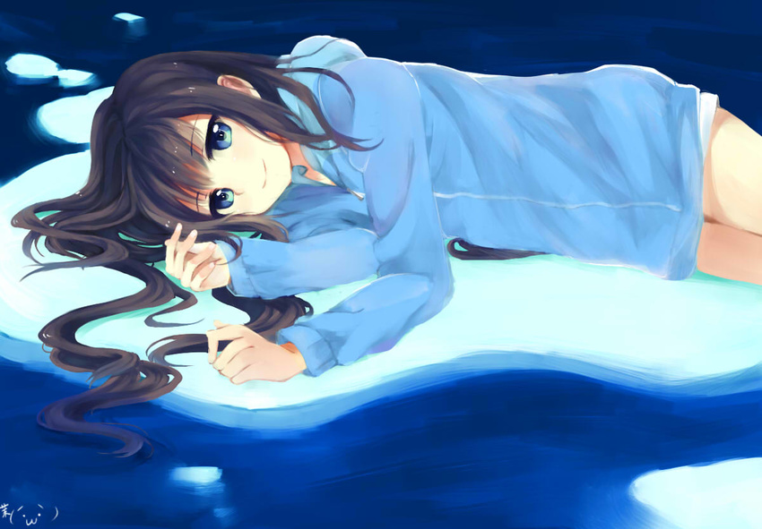 black_hair blue_eyes hood hoodie long_hair lying nagi_no_asukara on_side shiodome_miuna ugomi