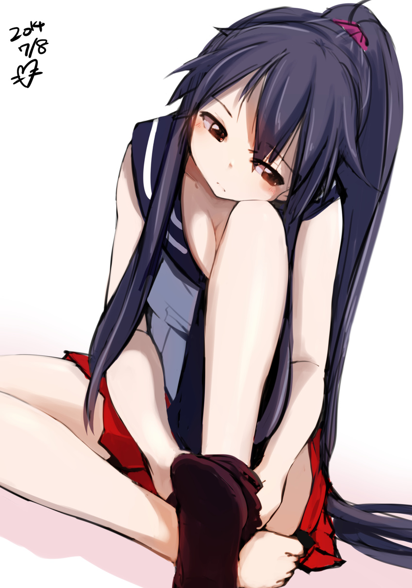 barefoot black_hair blush breasts brown_eyes cleavage dated dressing highres kantai_collection long_hair looking_at_viewer medium_breasts momo_(higanbana_and_girl) ponytail red_skirt school_uniform single_sock sitting skirt sleeveless sock_pull socks solo very_long_hair yahagi_(kantai_collection)