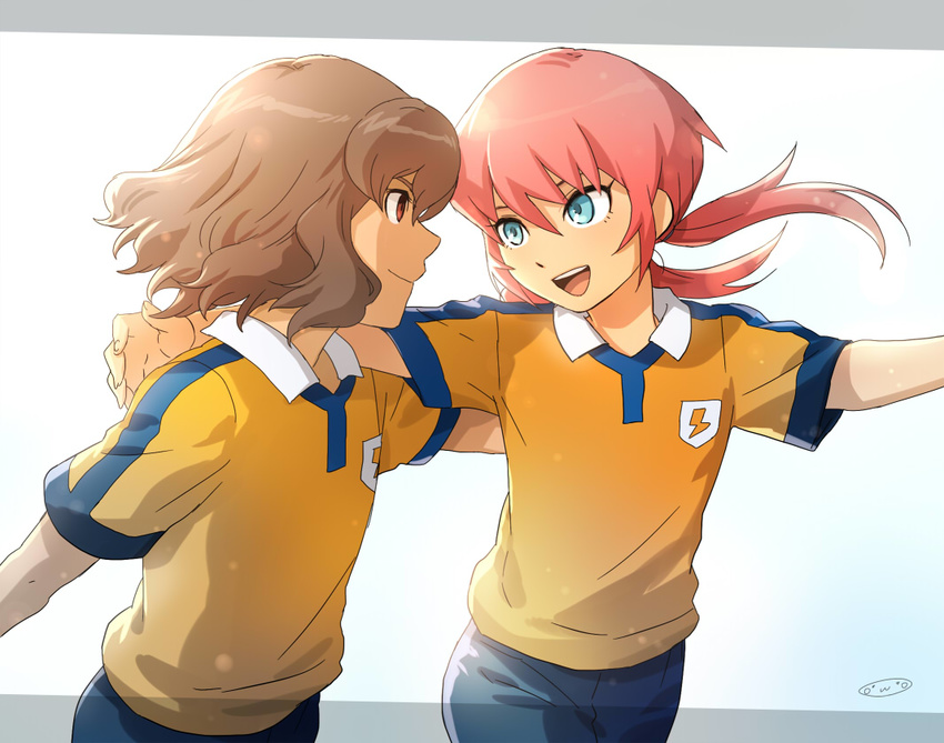 blue_eyes brown_eyes brown_hair inazuma_eleven_(series) inazuma_eleven_go kirino_ranmaru lightning_bolt long_hair male_focus mizuhara_aki multiple_boys open_mouth pink_hair raimon raimon_soccer_uniform shindou_takuto soccer_uniform sportswear twintails upper_body