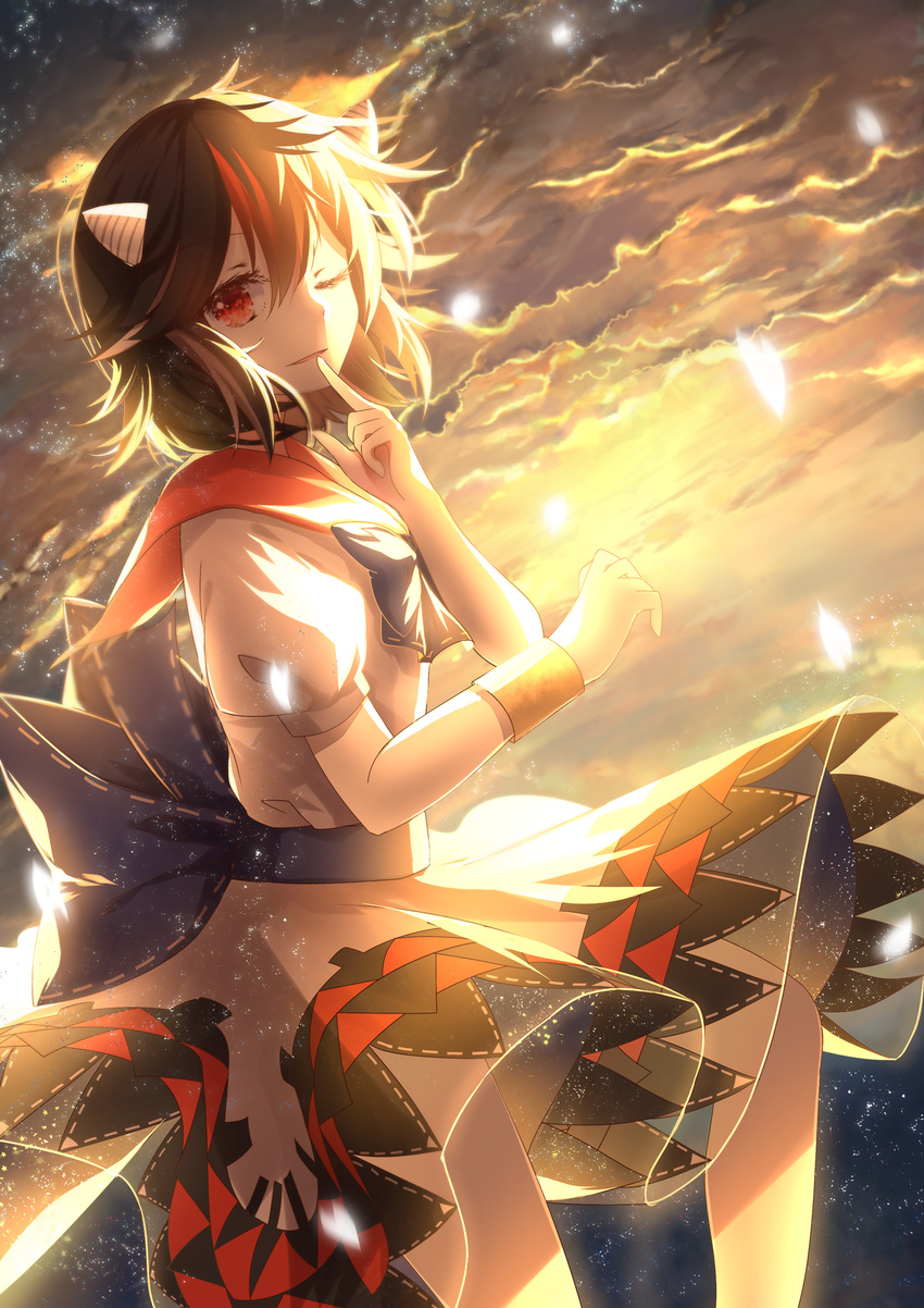 3000_xiao_chun absurdres black_hair bracelet cloud cloudy_sky dress highres horns jewelry kijin_seija multicolored_hair one_eye_closed print_dress puffy_short_sleeves puffy_sleeves red_eyes sash scenery short_sleeves sky solo streaked_hair sunset touhou