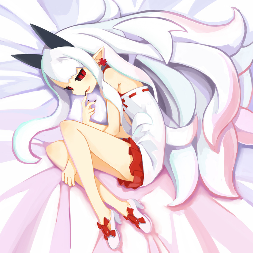 adapted_costume albino bare_legs bed_sheet black_sclera earrings full_body highres horns jewelry long_hair lying miniskirt on_side phantom_kingdom pointy_ears pram red_eyes shoes skirt smile solo white_hair zizi_niisan