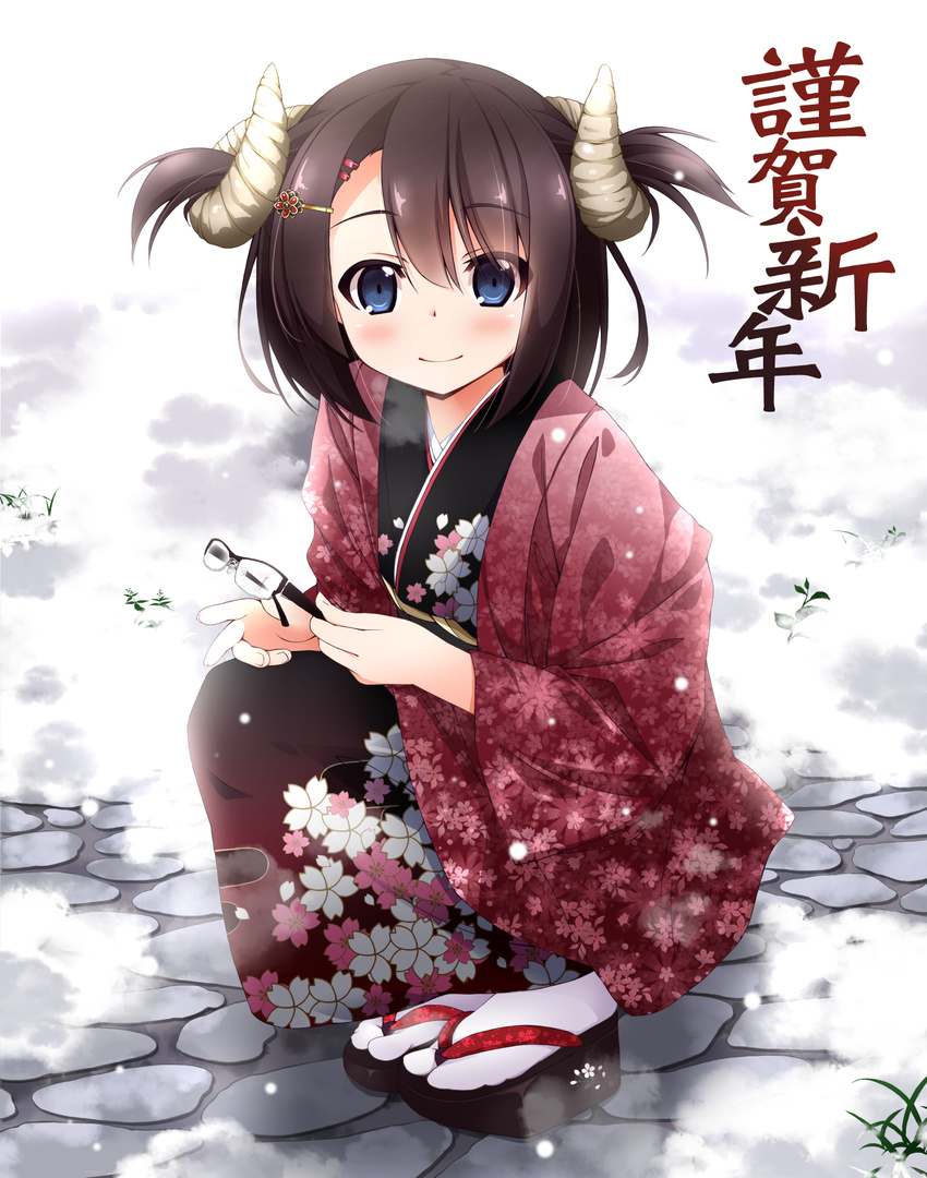 blue_eyes blush brown_hair eyewear_removed glasses hair_ornament hairclip highres holding holding_eyewear horns japanese_clothes kanzaki_sora kimono looking_at_viewer new_year original sandals sheep_horns short_hair smile solo squatting tabi zouri