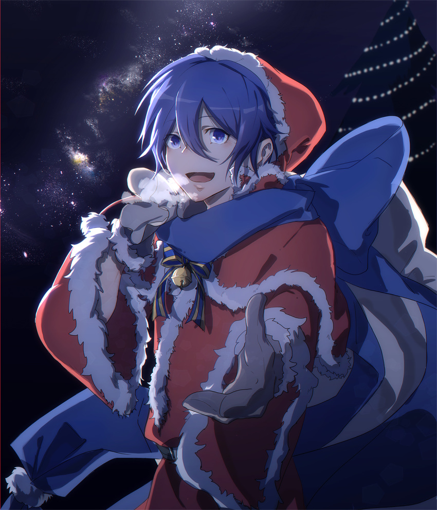 1boy blue_eyes blue_hair blue_scarf breath capelet christmas_lights christmas_tree commentary fur-trimmed_capelet fur-trimmed_gloves fur-trimmed_hat fur-trimmed_sleeves fur_trim gloves hair_between_eyes hat highres holding holding_sack kaito milky_way neck_bell neck_ribbon night reaching_out ribbon sack santa_costume santa_hat scarf short_hair sky smile solo star_(sky) starry_sky visible_air vocaloid ziling