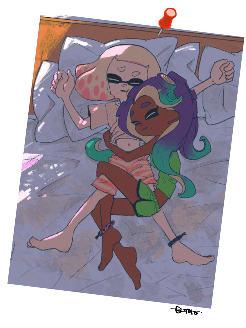 2girls barefoot bed cuddling dark_skin eyes_closed feet from_above green_hair highres hime_(splatoon) hug iida_(splatoon) leg_cling midriff mole mole_under_mouth multicolored_hair multiple_girls navel open_mouth pillow pink_hair ponkitends purple_hair shirt_lift short_hair short_shorts shorts sleeping splatoon splatoon_(series) splatoon_2 stomach tentacle_hair two-tone_hair