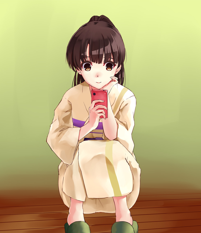 bangs bath_yukata blush brown_eyes brown_hair cellphone hand_on_own_chin highres japanese_clothes katou_megumi kimono long_hair long_sleeves mizuki_(mizuki_ame) phone ponytail saenai_heroine_no_sodatekata slippers solo squatting wide_sleeves yukata