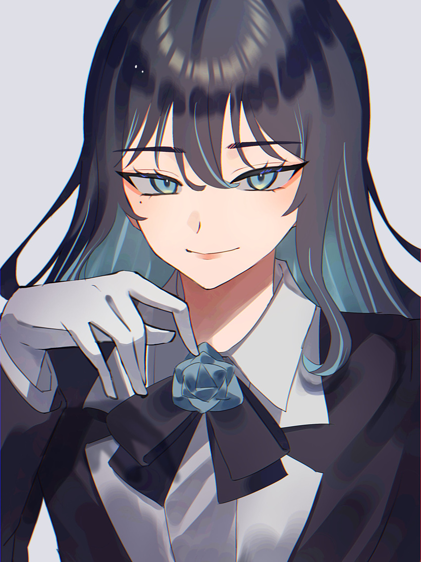 1girl absurdres ado_(utaite) black_bow black_bowtie black_hair black_jacket blue_eyes blue_flower blue_hair blue_rose bow bowtie chando_(ado) chromatic_aberration closed_mouth cloud_nine_inc collared_shirt colored_inner_hair commentary flower flower_brooch gloves grey_background hair_between_eyes highres jacket long_hair long_sleeves looking_at_viewer mole mole_under_eye multicolored_hair rose shirt sidelocks simple_background solo tsukuno_tsuki two-tone_hair upper_body utaite white_gloves white_shirt
