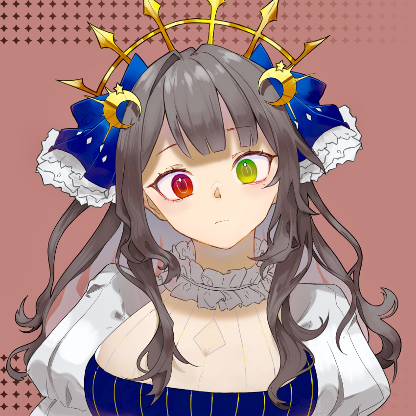 1girl absurdres blue_dress bow breasts brown_hair cleavage cleavage_cutout closed_mouth clothing_cutout crescent crescent_hair_ornament dress green_eyes grey_hair hair_ornament heterochromia highres large_breasts long_hair looking_at_viewer mih original puffy_sleeves red_eyes solo upper_body virtual_youtuber