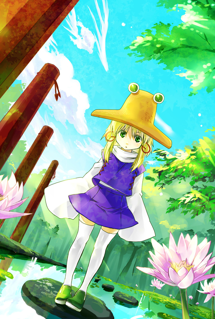 bad_id bad_pixiv_id blonde_hair eyes green_eyes hat highres moriya_suwako short_hair solo thighhighs touhou zanunoneko