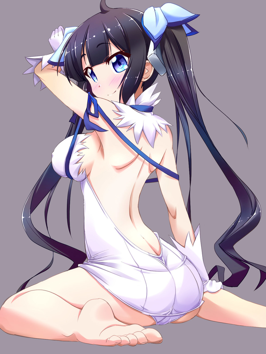 barefoot black_hair blue_eyes blue_ribbon blush breasts dungeon_ni_deai_wo_motomeru_no_wa_machigatteiru_darou_ka feet gloves hair_ribbon hestia_(danmachi) highres large_breasts long_hair matatabi_(2ccp) purple_background rei_no_himo ribbon sideboob sitting smile solo twintails white_gloves